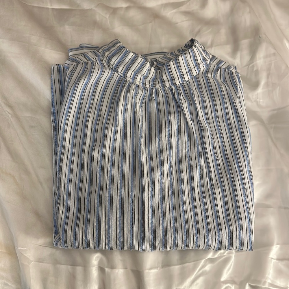 Women’s small  loft long sleeve